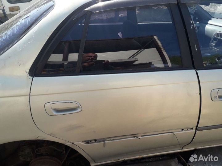 Toyota carina дверь ct 190