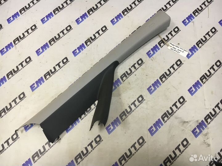 Накладка передней стойки правая Опель Корса D