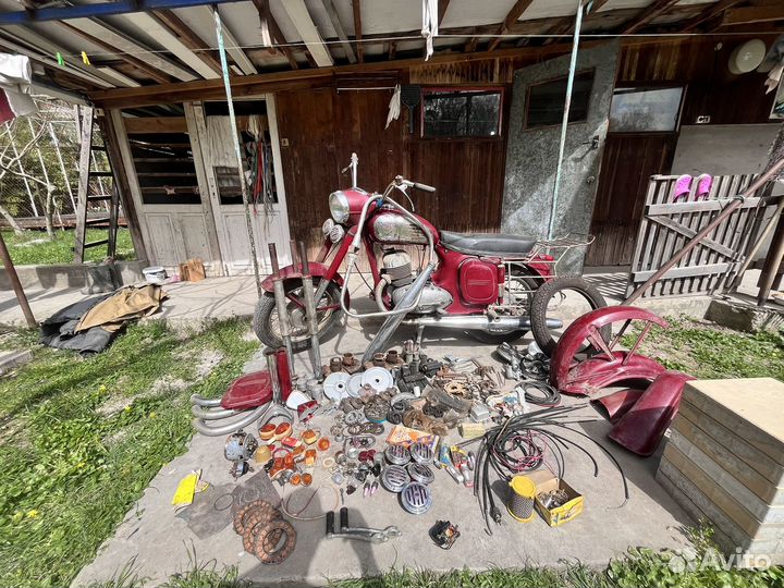 Мотоцикл ява и запчасти к нему