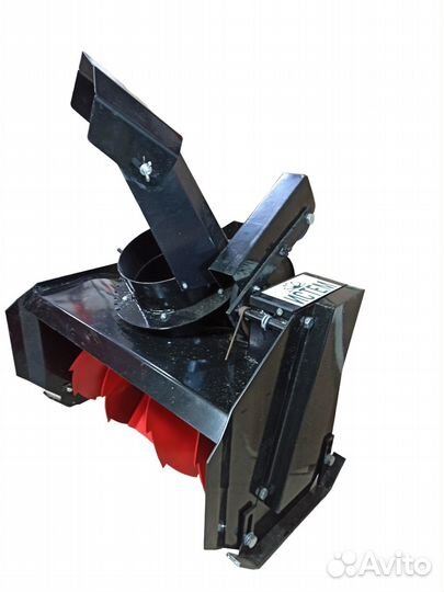 Снегоуборочная приставка к мотоблоку