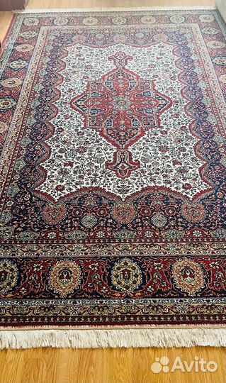 Ковер шерстяной