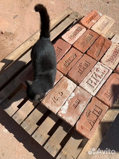 Антикварный старый кирпич в стиле лофт под царский