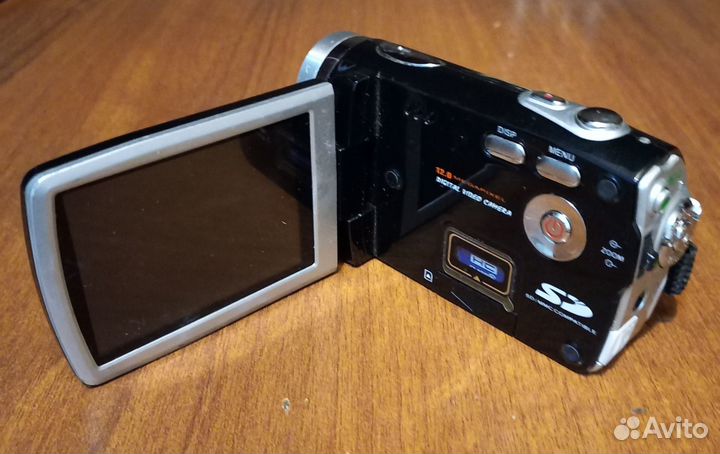 Продам видео камеру