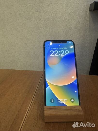 iPhone X, 64 ГБ