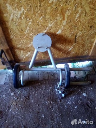 Крепления запасного колеса, нива короткая