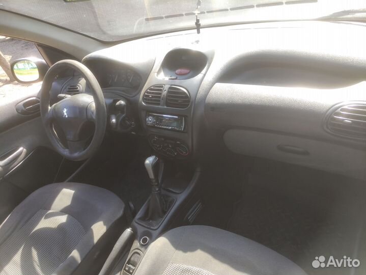 Peugeot 206 1.4 МТ, 2006, 309 000 км