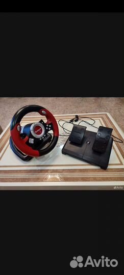Игровой руль с педалями