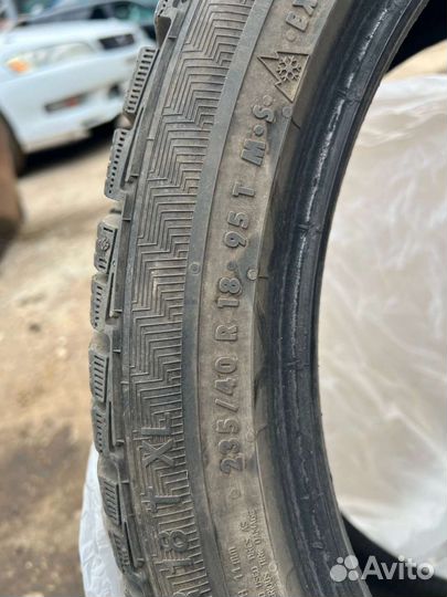 Gislaved Nord Frost 200 235/40 R18