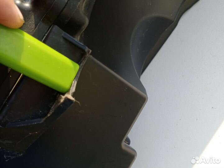 Сабвуфер toyota land cruiser 200