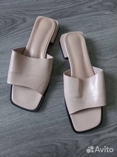 Босоножки 40