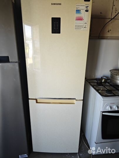 Холодильник samsung
