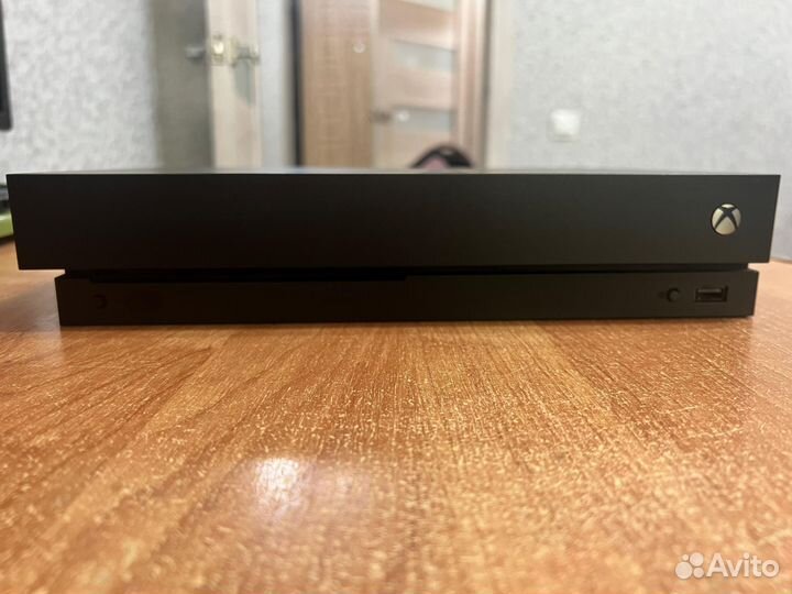 Xbox one x 1tb