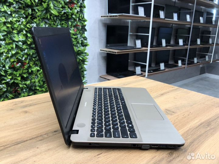 Asus 4 ядра Intel N4200/4gb/SSD 128Gb