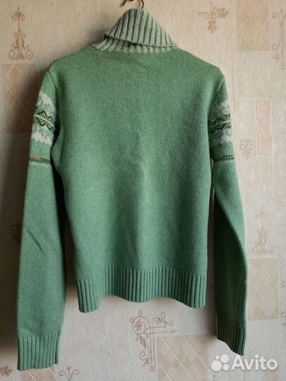 Свитер