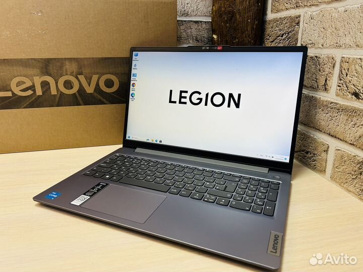 Новый мощный 2024г Lenovo 6 ядер i3-1305U/8/SSD256
