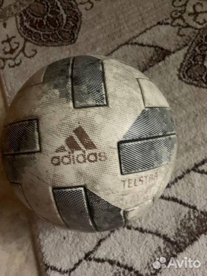 Футбольный мяч adidas telstar fifa 2018