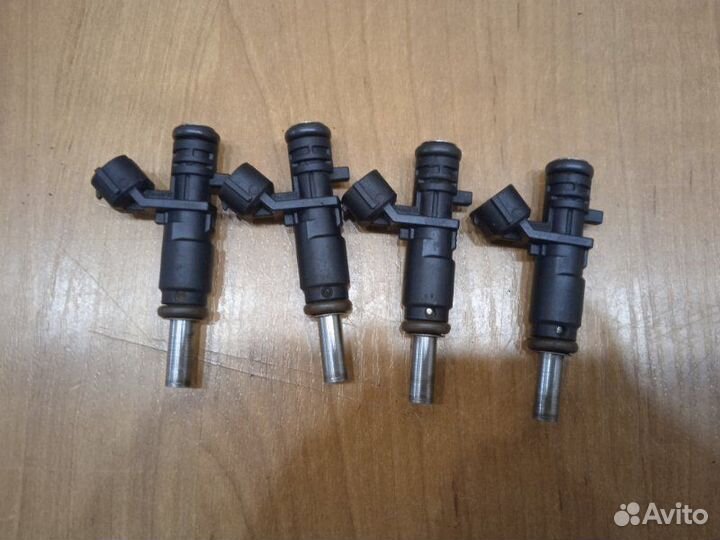 Форсунка топливная Peugeot 308 T7 EP6 2008