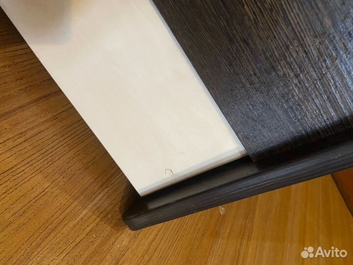 Детская кроватка с маятником и ящиком