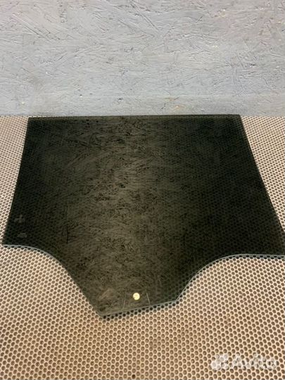 Стекло двери заднее левое Volkswagen Teramont cdvc