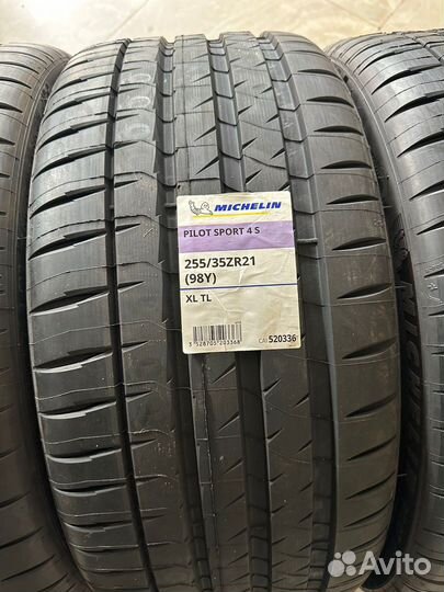 Michelin Pilot Sport 4 S 255/35 R21