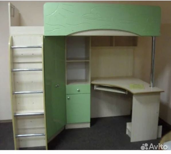 Уголок школьника с кроватью