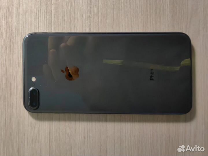 Телефон iPhone 8 plus