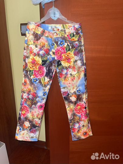 Двое джинсов для девочки 110-116