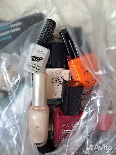 Лак для ногтей пакетом