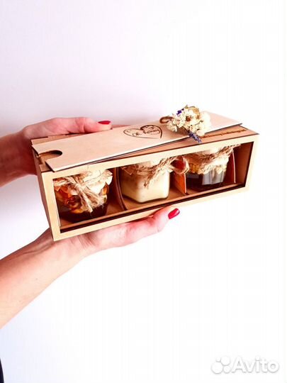 Подарочный деревянный бокс с мёдом