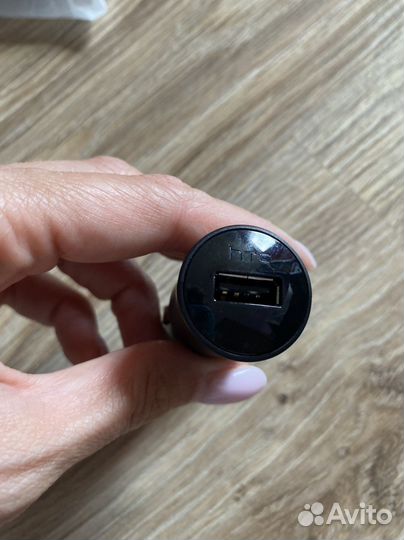 Автомобильное зарядное устройство HTC