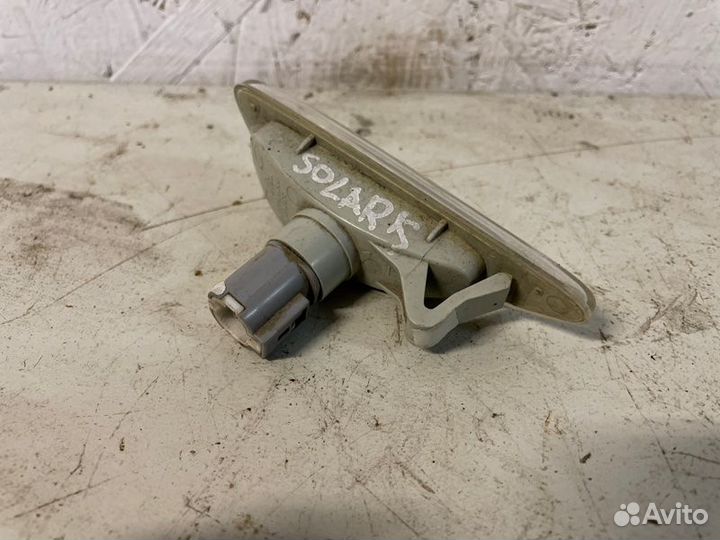 Повторитель поворота в крыло Hyundai Solaris