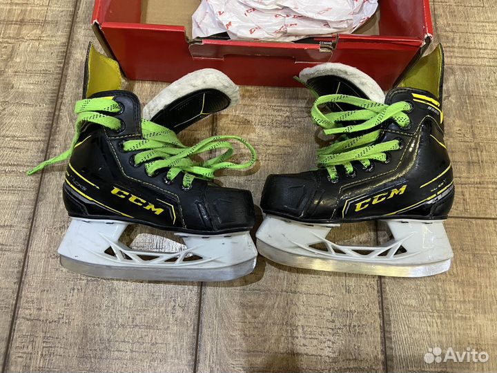Коньки хоккейные CCM 11 размер