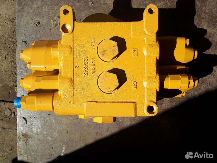 Блок клапана 133-4238. Caterpillar 938G