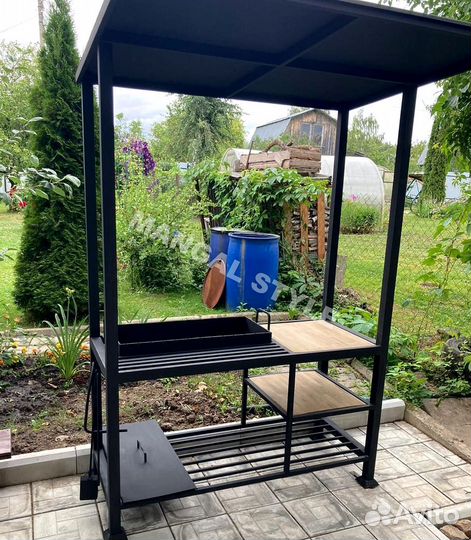 Мангал с крышей