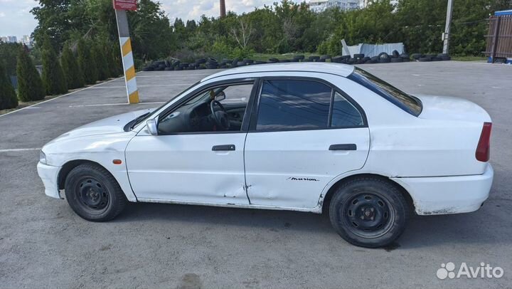 Mitsubishi Mirage 1.5 AT, 2000, 320 000 км