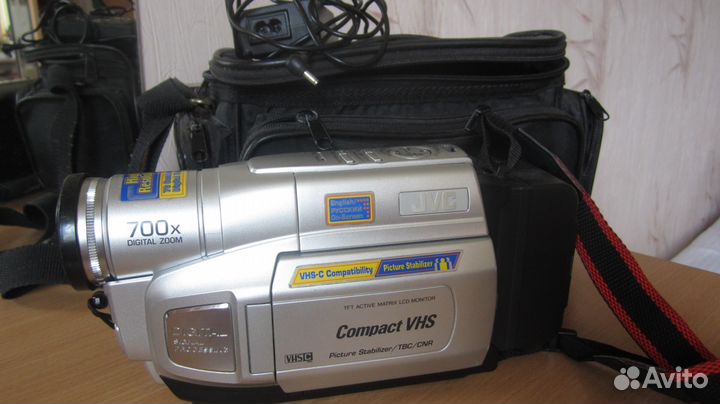 Видеокамеры Самсунг и Панасоник