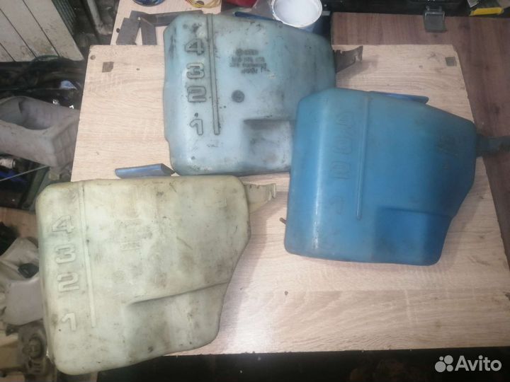 Бачок омывателя volkswagen passat b3