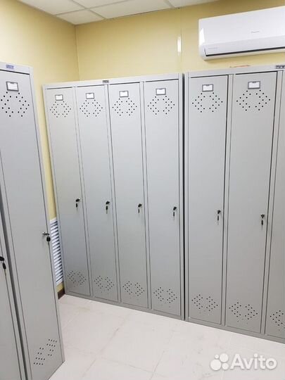 Металлическая мебель локеры для раздевалок