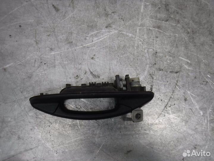 Ручка двери передняя левая Лада Нива 21214 2006