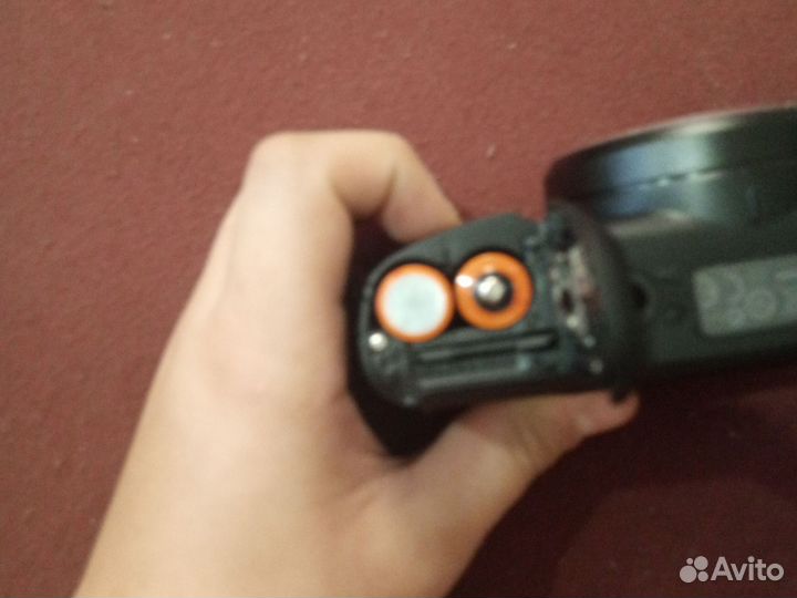 Компактный фотоаппарат canon