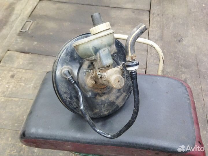 Вакуумный усилитель тормозов на Шкода Фелиция