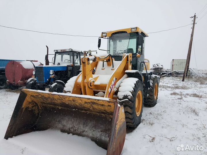 Фронтальный погрузчик XCMG LW300F, 2013