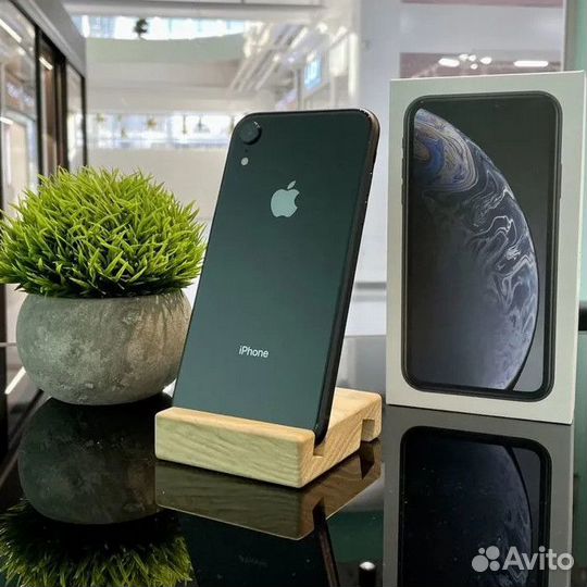iPhone Xr, 64 ГБ