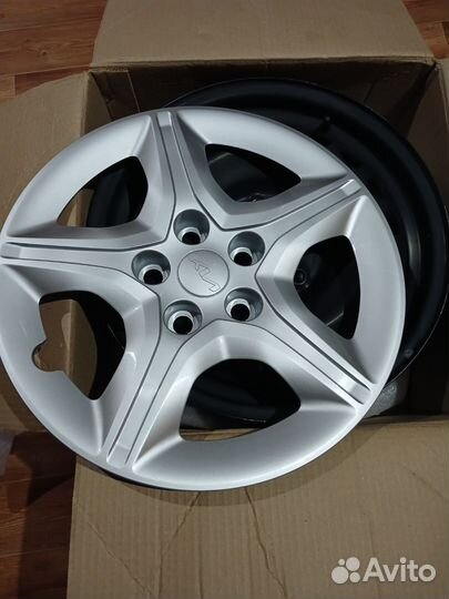 Диски с колпаками для киа селтос,оригинал