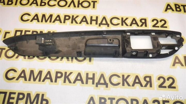 Кнопка стеклоподъемника Toyota Auris (E150) 2006