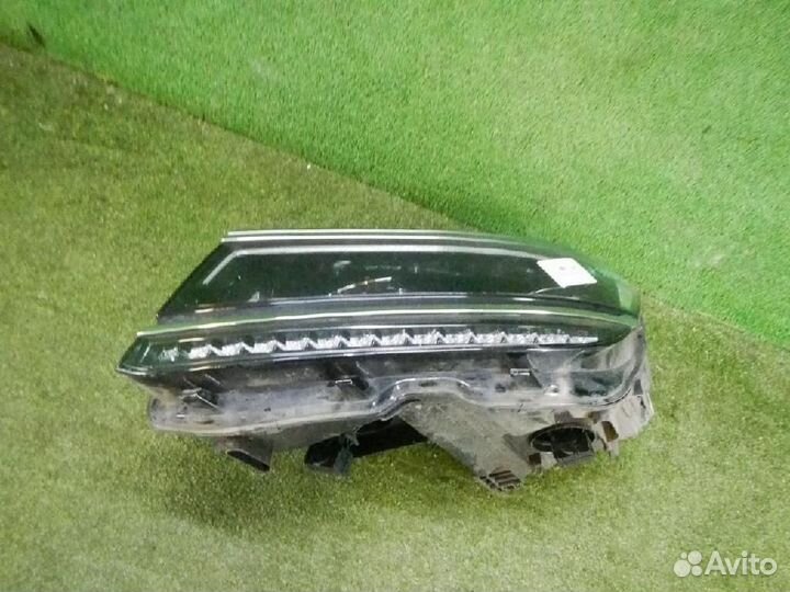 Фара левая Volkswagen Tiguan