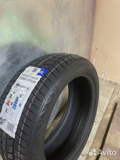 Windforce Snowblazer UHP 205/50 R17 93V