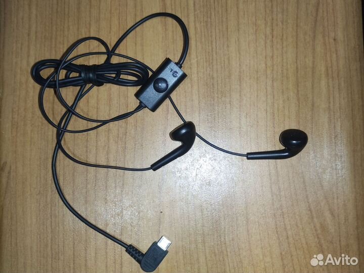 Наушники LG