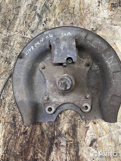 Задняя цапфа кулак задний L R Citroen C4 1