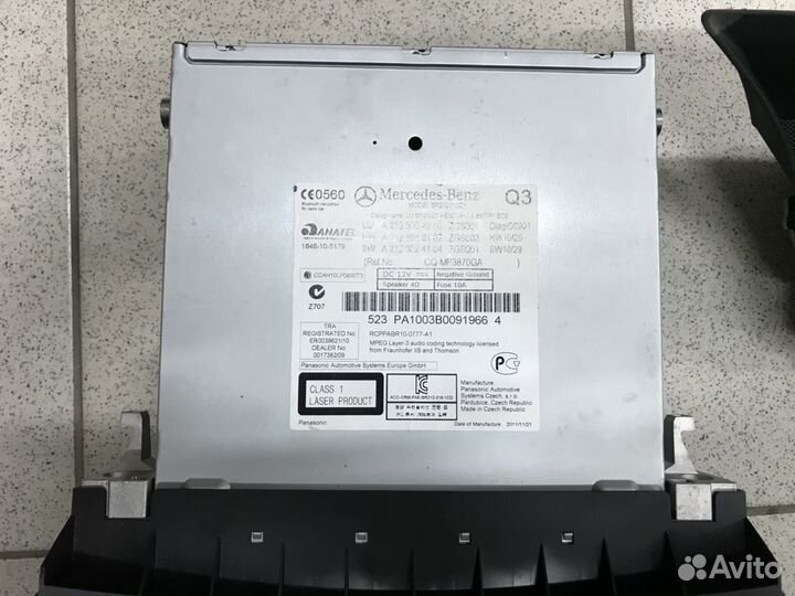 Магнитола с экраном Mercedes W212